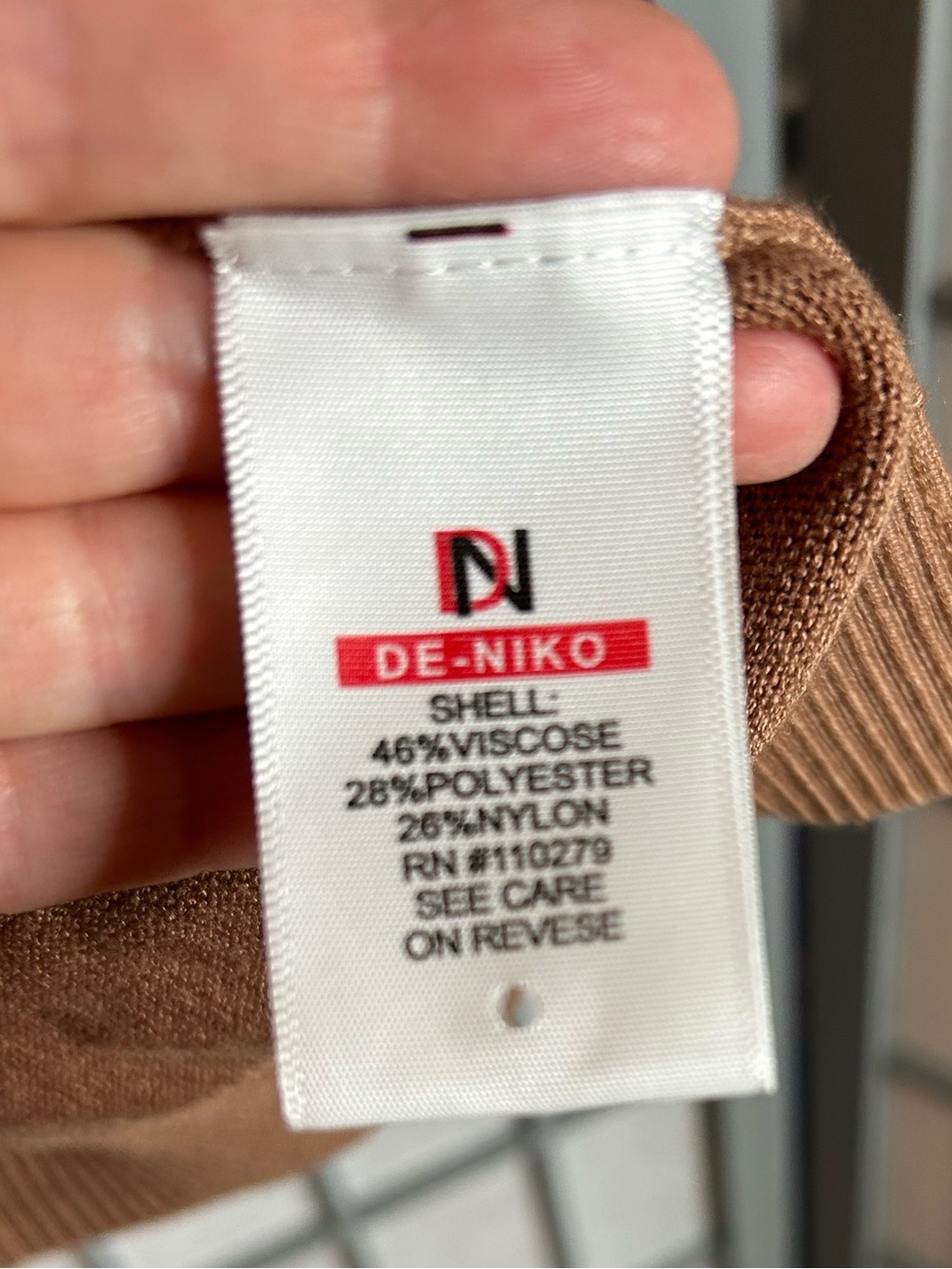 NWT De-Niko Men's Brown Turtleneck Sweater - Picture 4 of 5